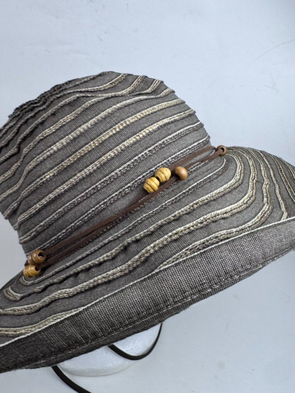Wallaroo Breton Sun Hat Brown Ribbed Stripe Wide Brim Beaded Drawstring Packable